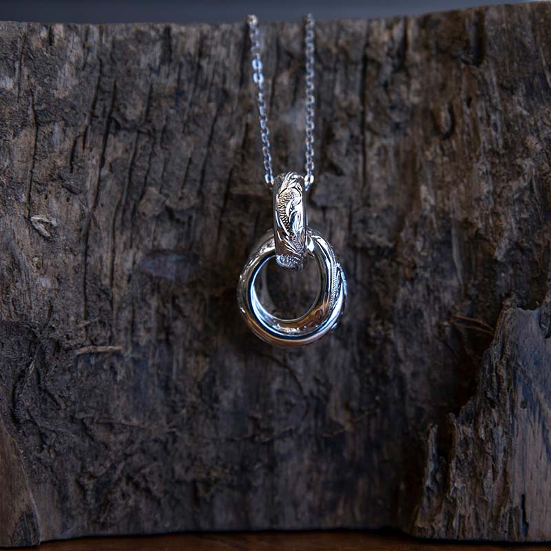 Moment in time ring pendant