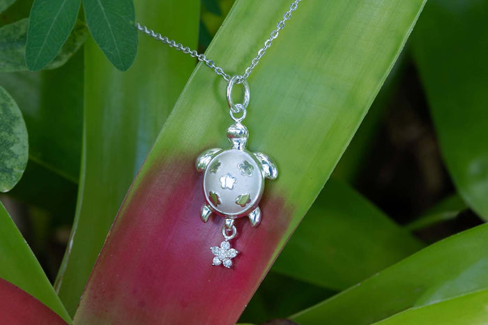 Sea Turtle Pendant for the Pisces Season
