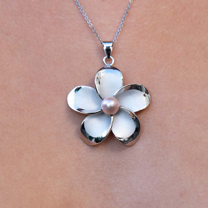 Pendentif Plumeria Perle