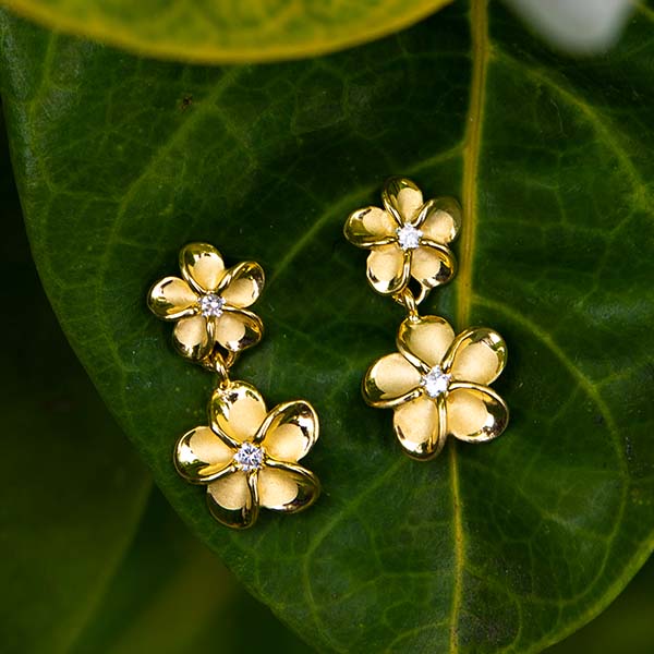 Boucles D'oreilles Pendantes Deux Plumerias