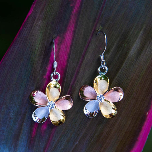 Boucles d'oreilles à crochet lumineux Plumeria