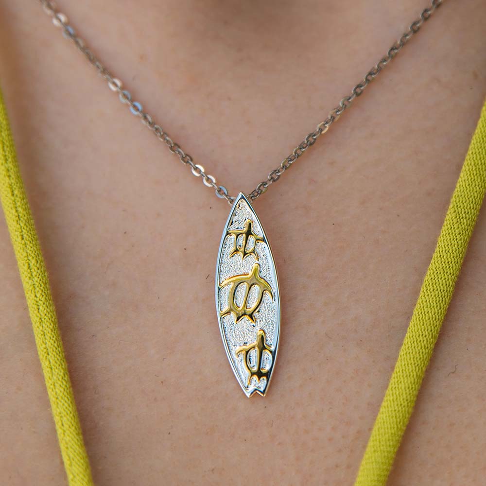 Sea Turtle Sandy Surfboard Pendant