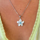 Pendentif Plumeria finition mate