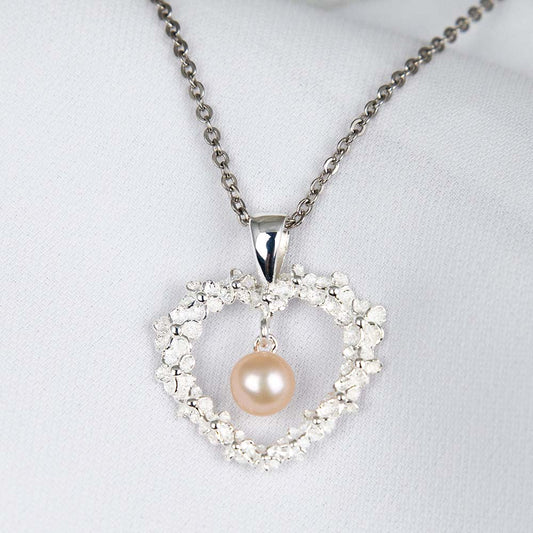 Heart Lei Pearl Pendant