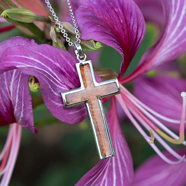 Pendentif Croix en Bois Koa