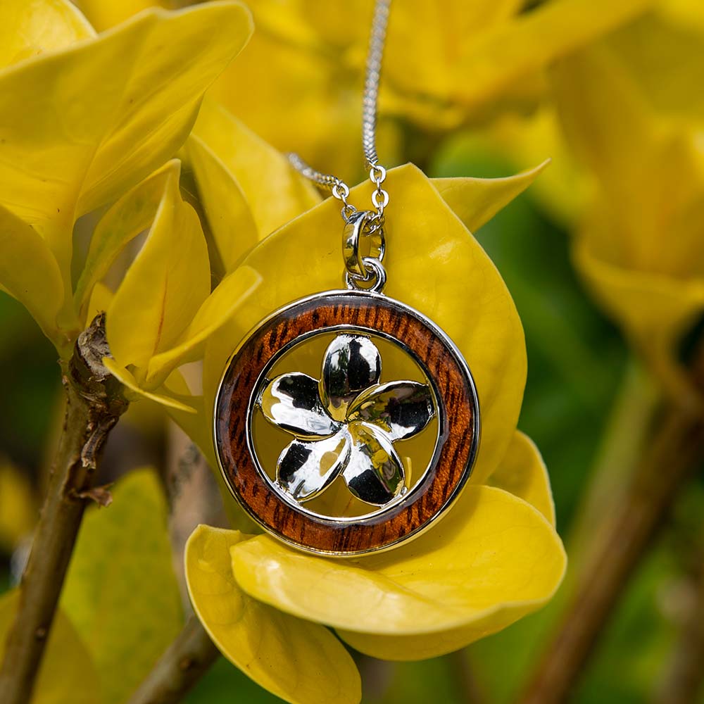 Pendentif cercle tropical en bois de Koa