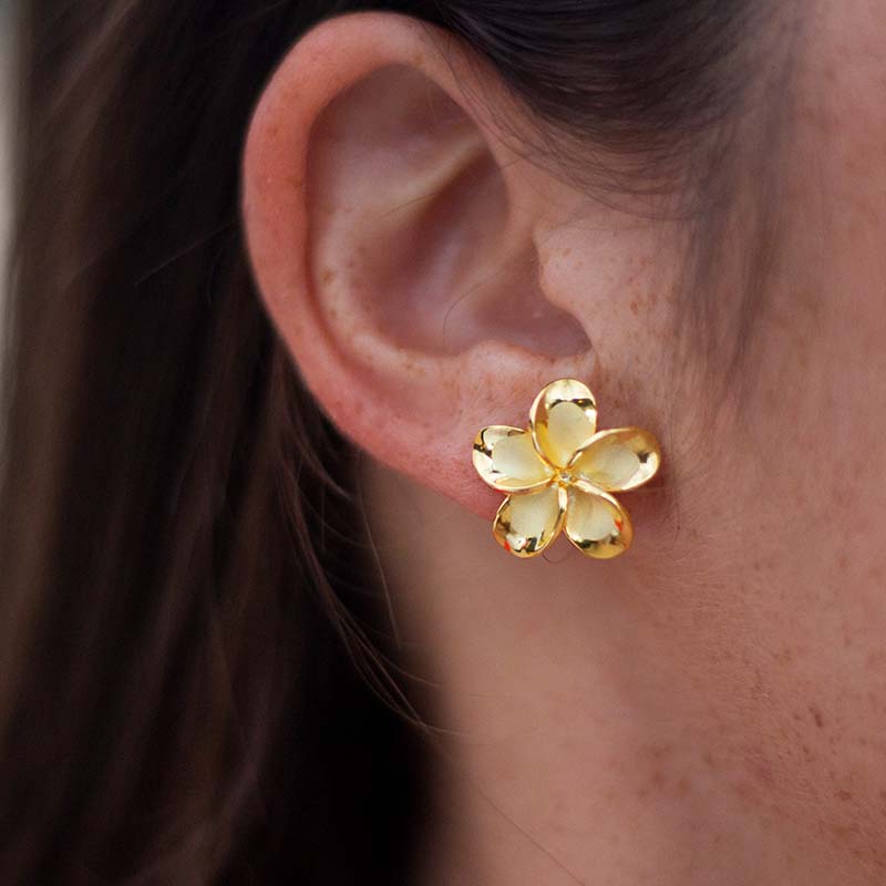 Boucles d'oreilles clous Plumeria