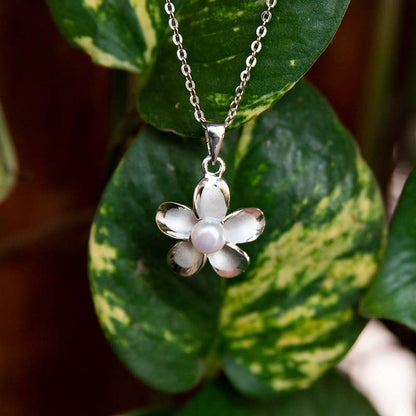Pendentif Plumeria Perle